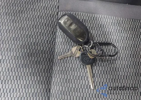 2004 Toyota Rav4 из США, поврежденный, VIN JTEHD20V846014905